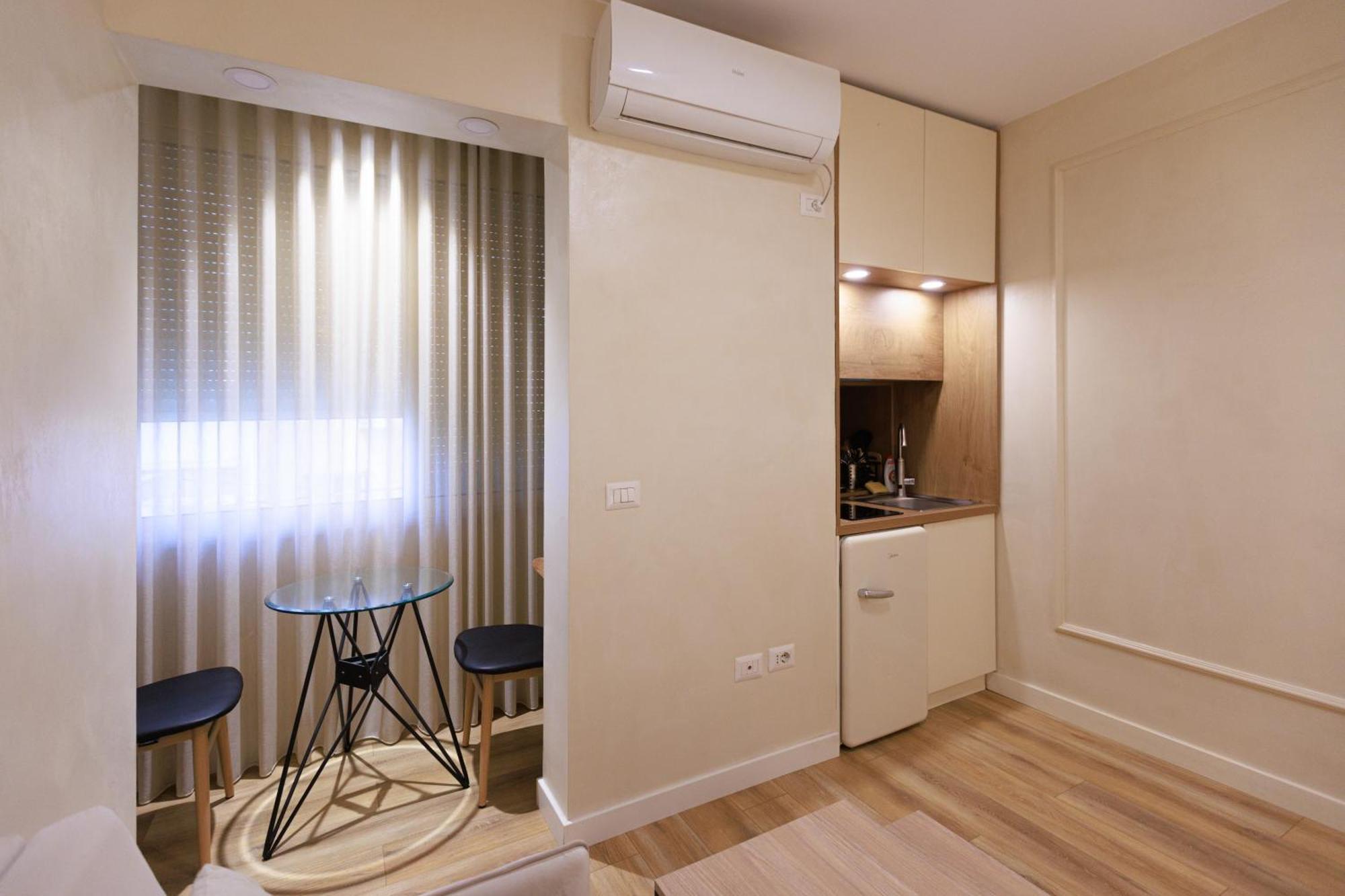 Syncron In The Center Of Appartement